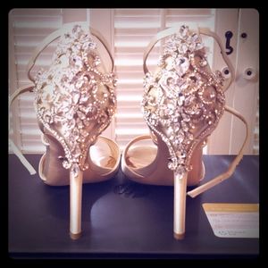 Beautiful embellished high heels color Is IVORY